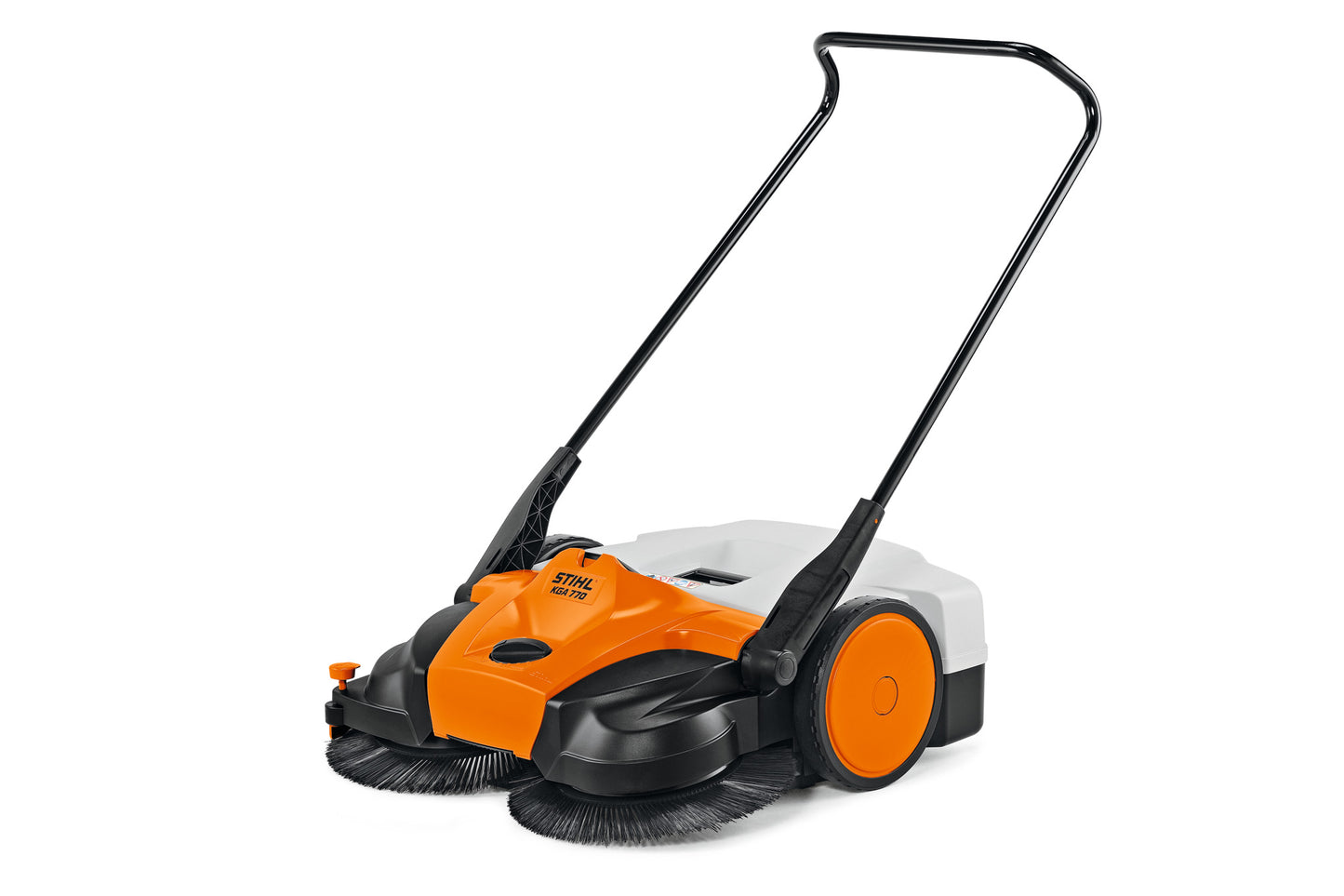 Spazzatrice STIHL KGA 770 in azione su pavimentazione esterna