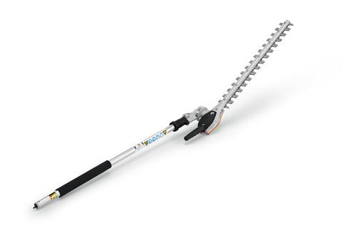 Tosasiepi HL-KM 145° di Stihl vista laterale con lama inclinata