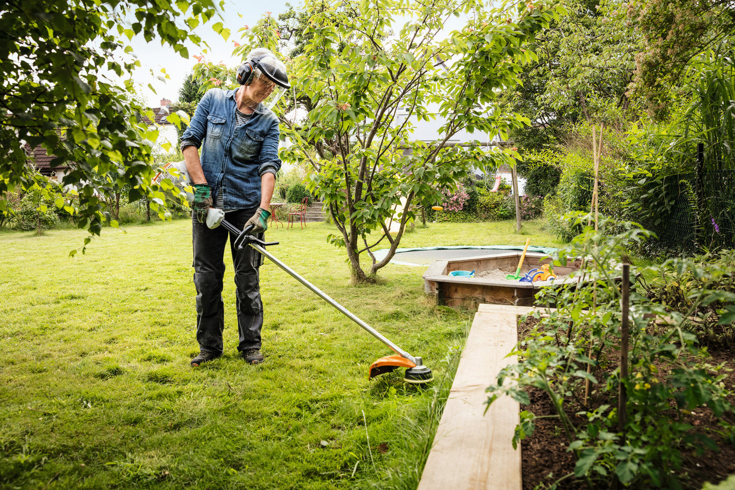 Particolare della testina del decespugliatore STIHL FS 56 R