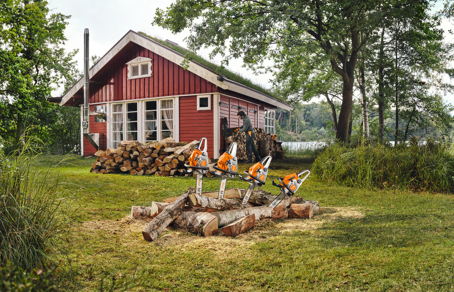 Dettaglio motosega STIHL MS 172 C-BE durante utilizzo