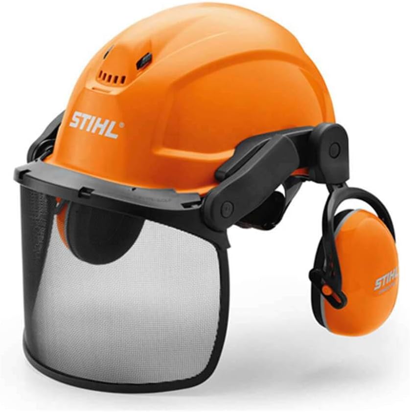 Casco protettivo arancione STIHL con visiera a rete e cuffie antirumore integrate. Ideale per lavori di giardinaggio e forestali, offre protezione completa per testa, viso e orecchie. Design resistente e confortevole. Accessorio indispensabile per la sicurezza.