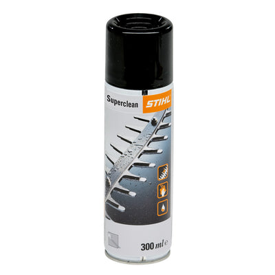 Immagine di Spray Pulisce e Lubrifica - Superclean della Stihl in azione su utensili da taglio