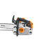 Dettaglio laterale della motosega STIHL MS 194 TC-E, con impugnature ergonomiche e motore compatti