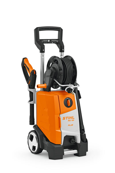 Vista laterale dell'idropulitrice Stihl RE 130 Plus in azione
