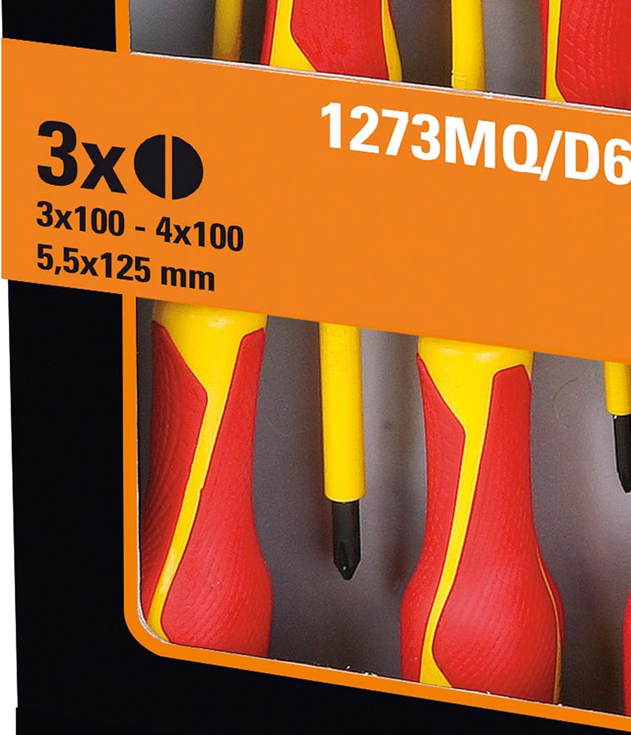 Set di 3 cacciaviti isolati, modello 1273MQ/D6. Include misure 3x100, 4x100 e 5,5x125 mm. Manici ergonomici rosso e giallo per una presa sicura. Ideale per lavori elettrici e di precisione. Alta qualità e durata.