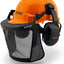 Casco di sicurezza arancione STIHL con visiera a rete e cuffie antirumore integrate. Ideale per protezione durante lavori di taglio e giardinaggio. Modello SAFE 2, conforme alle normative CE. Accessorio essenziale per la sicurezza sul lavoro.