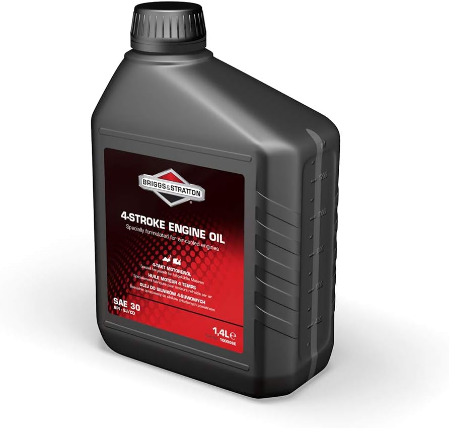 Olio motore a 4 tempi Briggs & Stratton SAE 30, 1,4 litri, per motori raffreddati ad aria. Bottiglia nera con etichetta rossa. Specifico per tosaerba e attrezzature da giardino. Alta protezione contro l'usura e la corrosione.