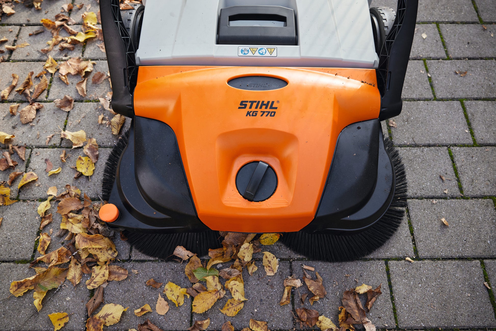 Visuale della struttura ergonomica della maniglia della Stihl KG 770