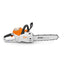 Motosega a batteria STIHL MSA 120 C-BQ con barra da 30 cm, ideale per taglio legna e giardinaggio. Design ergonomico, leggera, silenziosa e a basse emissioni. Perfetta per uso domestico e professionale.