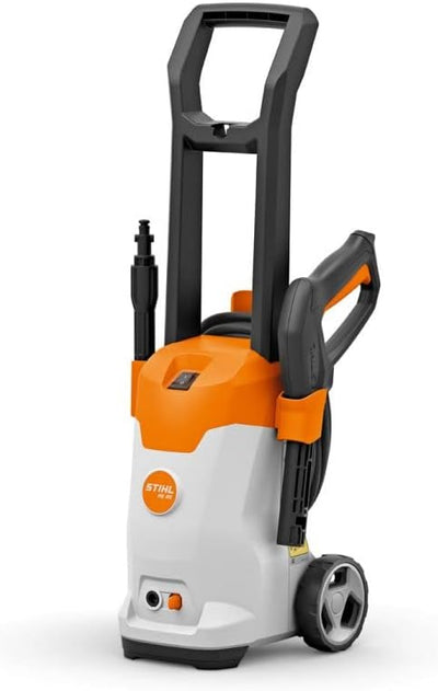 Idropulitrice STIHL RE 90, compatta e leggera, ideale per la pulizia di superfici esterne. Dotata di manico ergonomico, ruote per un facile trasporto e accessori inclusi. Perfetta per uso domestico e giardinaggio. Colore arancione e bianco.