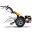 Motocoltivatore Pasquali SB38 PowerSafe giallo e nero con motore frontale e grandi ruote, progettato per lavori agricoli intensivi. Dotato di manubrio ergonomico con comandi di sicurezza e protezione sulla fresa, garantisce prestazioni elevate e affidabilità su vari tipi di terreno.